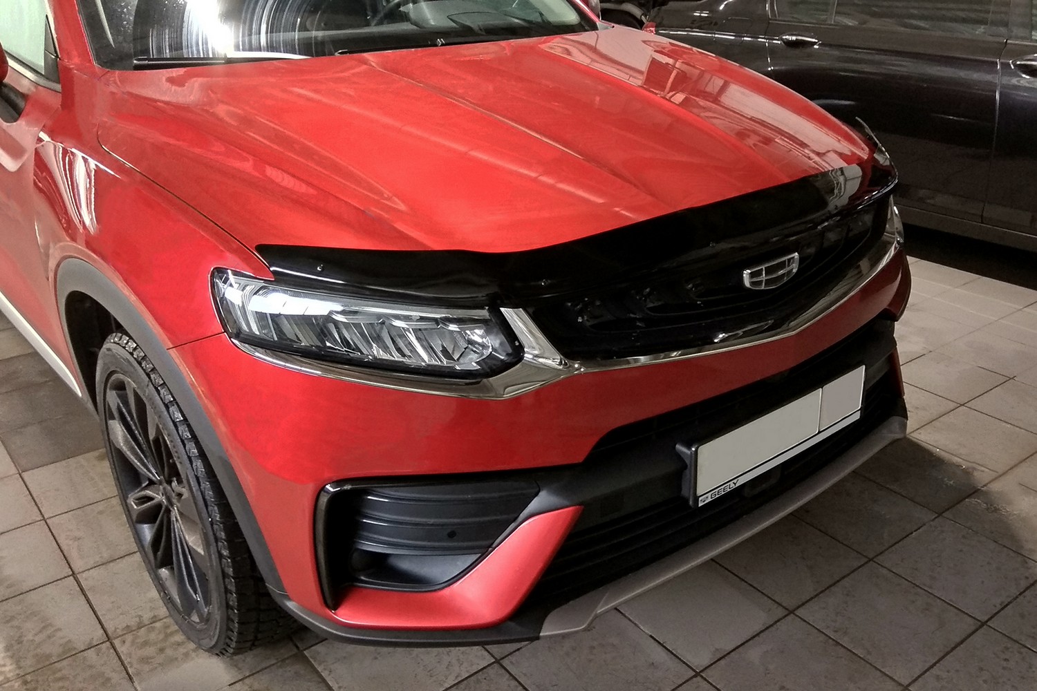 Дефлектор капота Geely Tugella, 2020-, темный / Джили Тугела