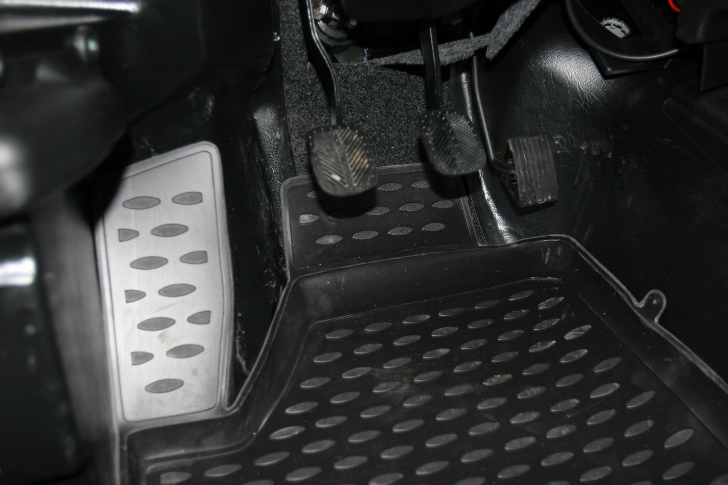 Коврики в салон ВАЗ 2131 Lada 4x4 5D 10/2009- 4шт. (полиуретан) / Лада Нива