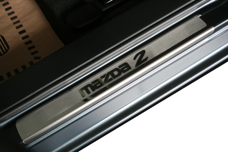 Накладки порогов Mazda 2, 2007-, к-кт 4 шт. / Мазда
