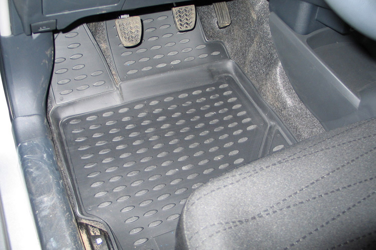 Коврики в салон 2D для TOYOTA Yaris 2006-2010 хэтчбек Element черный полиуретан / Тойота Ярис