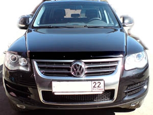 Дефлектор капота темный VW TOUAREG 2003-2010, NLD.SVOTOU0312 / Фольксваген Туарег