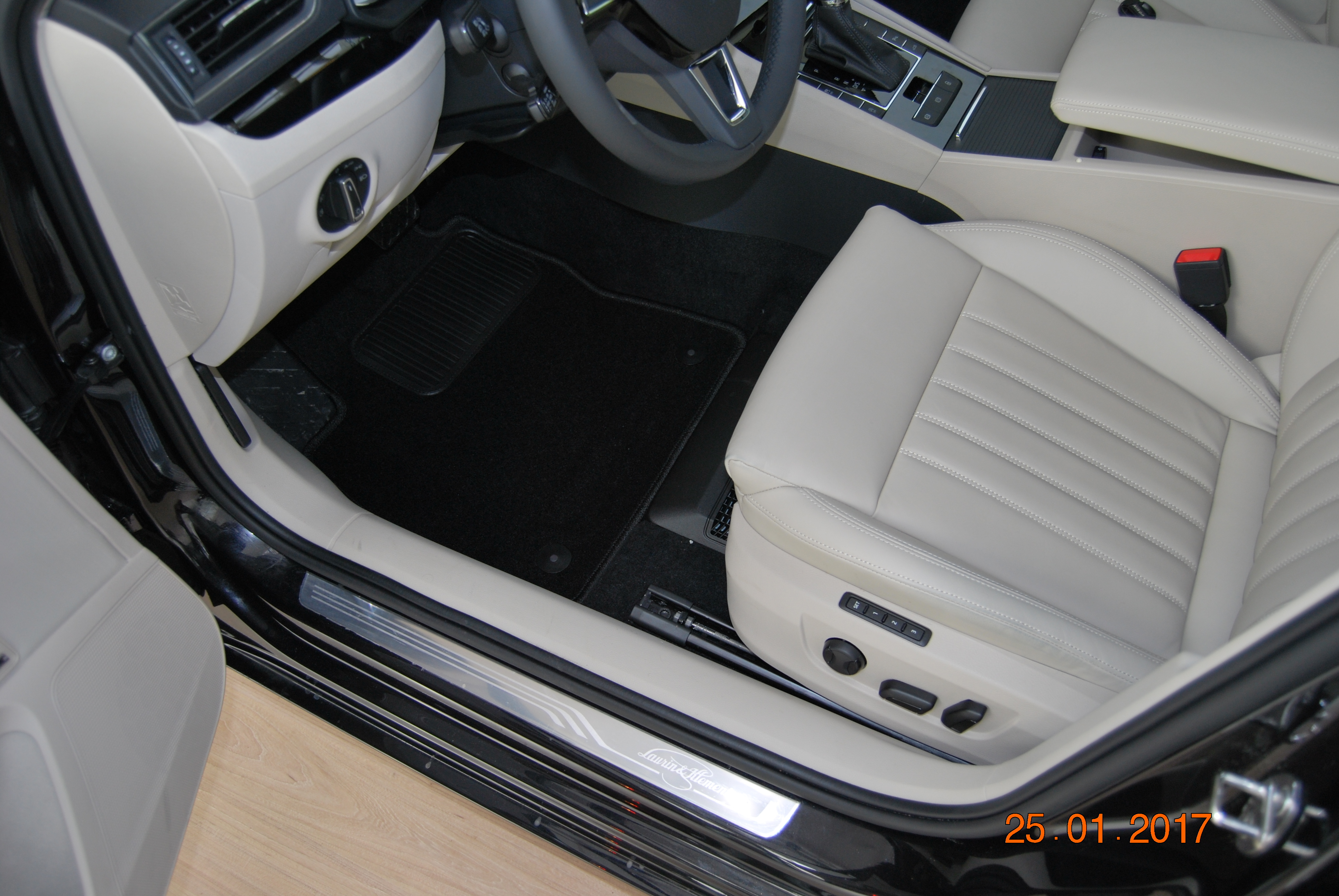 Коврики в салон Klever Premium SKODA Superb, 2015-2019, 2019-, сед., 5 шт. (текстиль) / Шкода Суперб