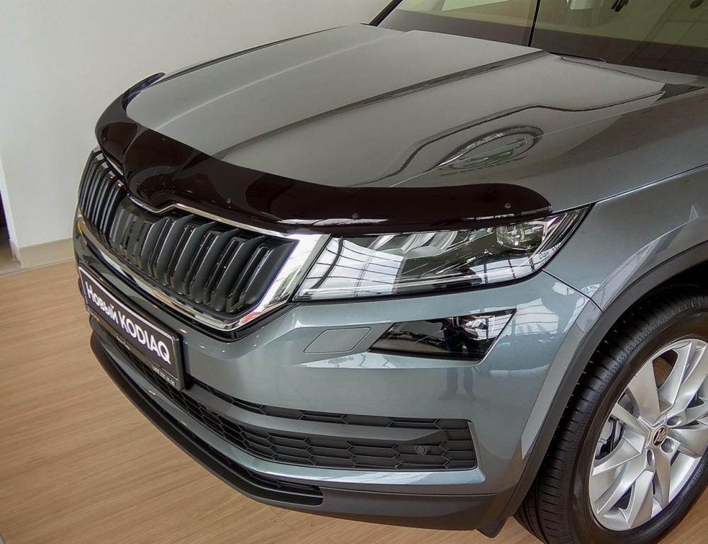 Дефлектор капота Skoda Kodiaq, 2016-, темный / Шкода Кодиак