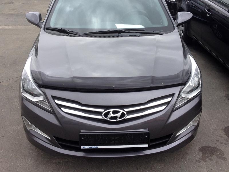Дефлектор капота темный HYUNDAI SOLARIS SD HB 2014-2017 / Хендай Солярис