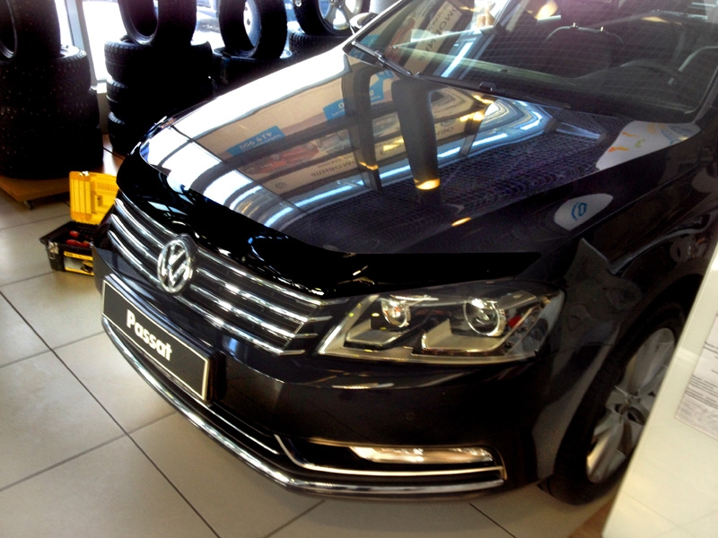 Дефлектор капота VW PASSAT 2011-2015 Sedan / Фольксваген Пассат