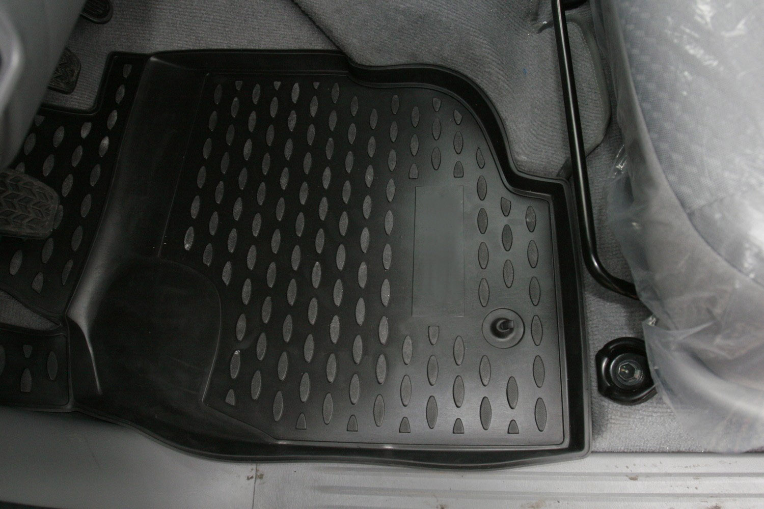 Коврики в салон TOYOTA Hilux 2008-, 4 шт. (полиуретан) / Тойота Хайлюкс