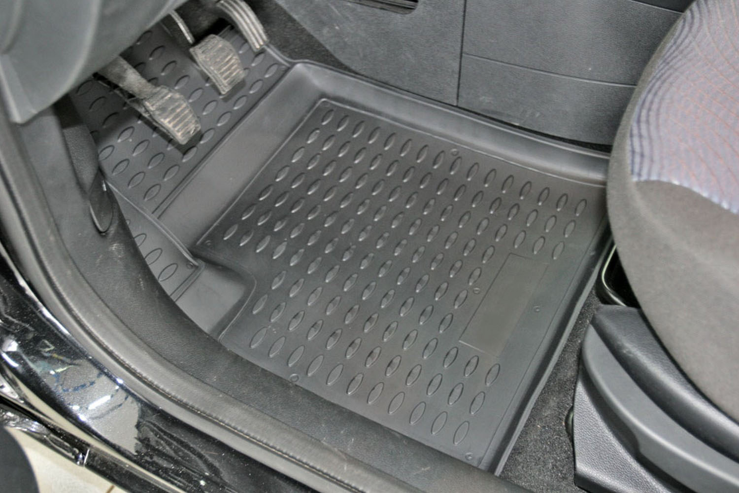 Коврики в салон FORD Fusion 09/2002-, Fiesta 2002-2008, 4 шт. (полиуретан) / Форд Фьюжн