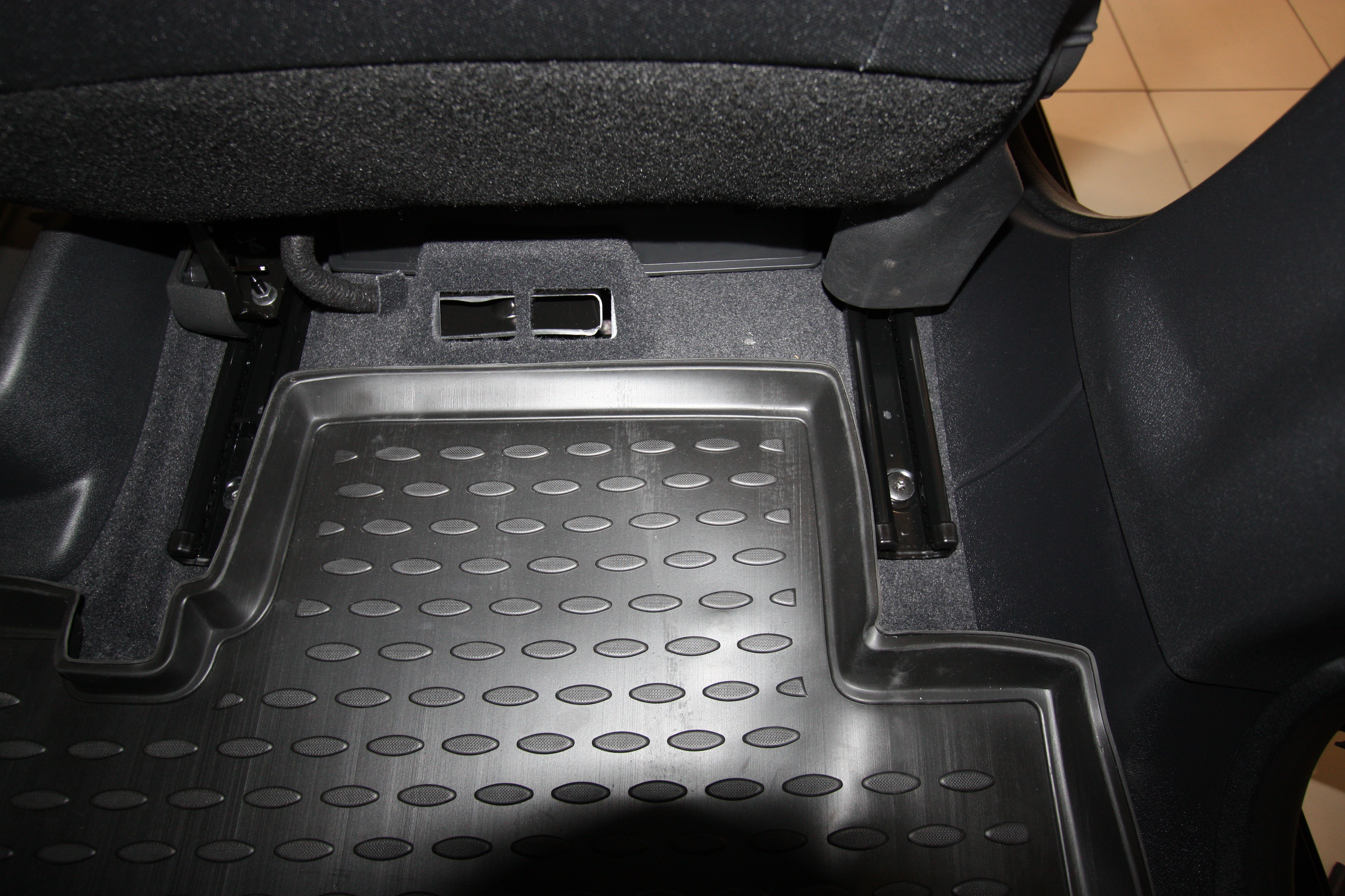 Коврики в салон RENAULT Scenic III 06/2010-, 3 шт. (полиуретан) / Рено Сценик
