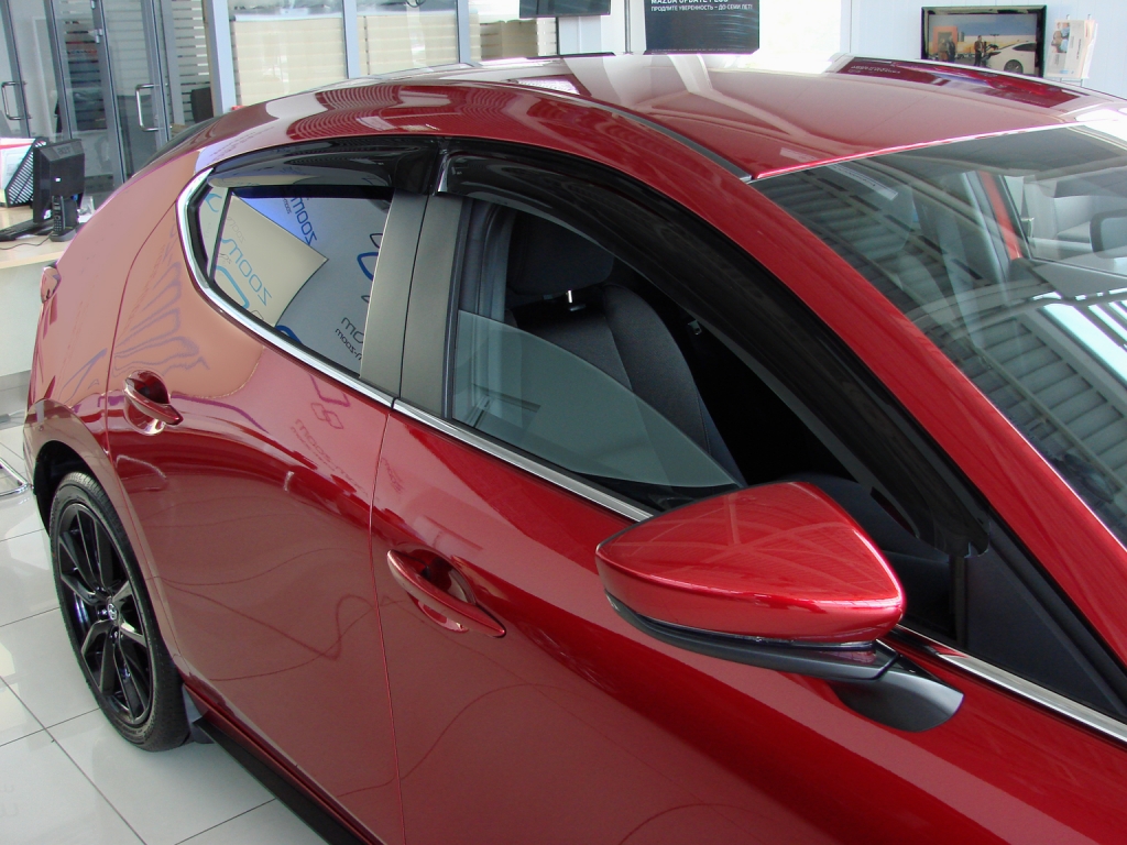 Дефлекторы боковых окон Mazda 3, 2019-, HB, 4ч., версия S, темный / Мазда