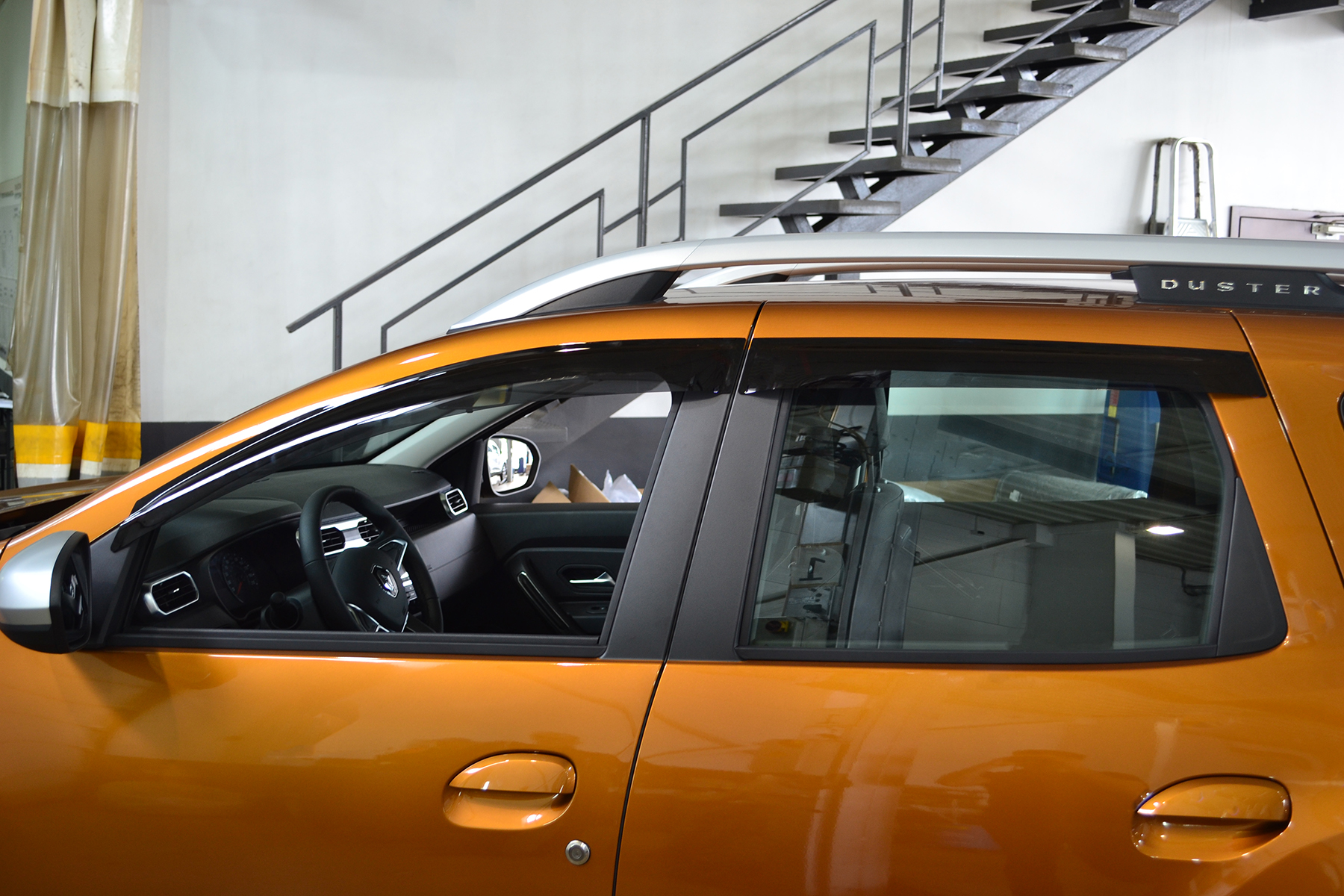 Дефлекторы боковых окон Renault Duster, 2017-/ Dacia Duster, 2017-, 4ч., темный / Рено Дастер