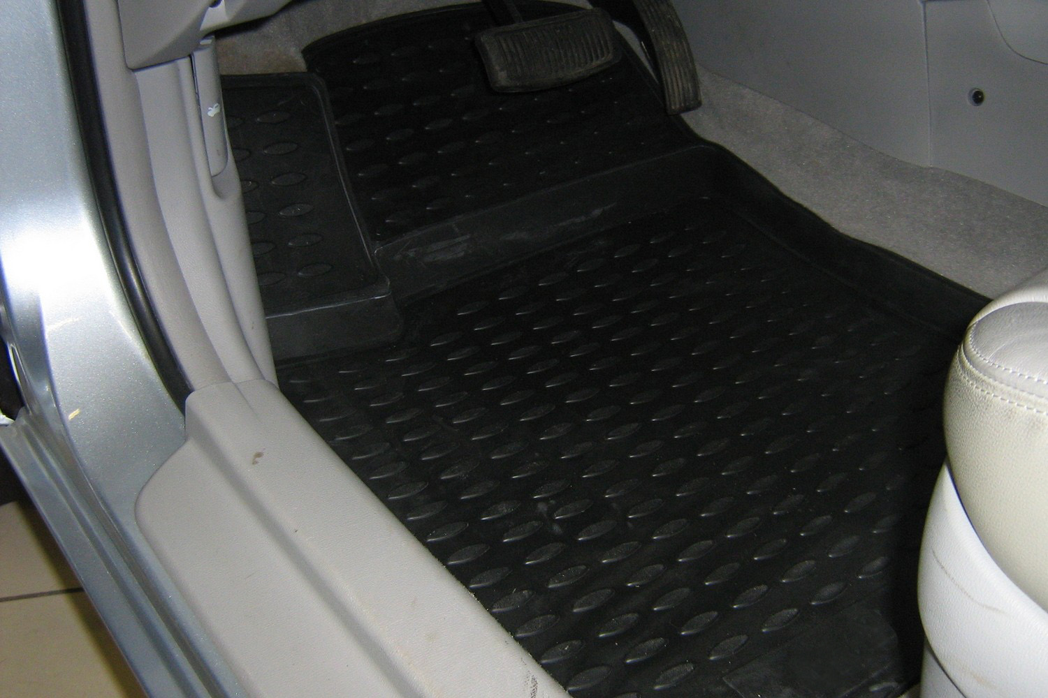 Коврик в салон для HYUNDAI Sonata (V (NF)), 2004-2010, 4 шт. (полиуретан) / Хендай Соната