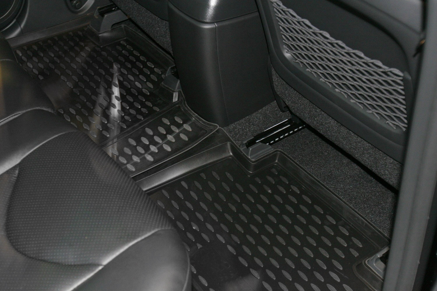Коврики в салон TOYOTA RAV4 2010-, 4 шт. (полиуретан) / Тойота Рав 4