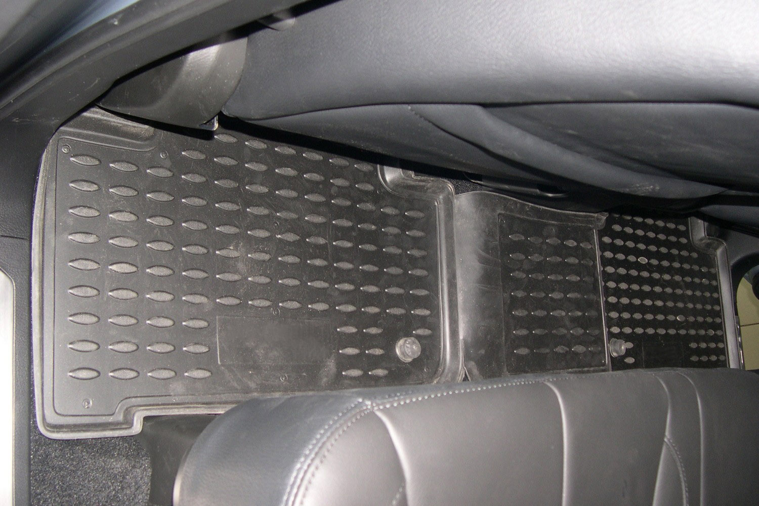 Коврики в салон SSANG YONG Rexton 2006-2012, 4 шт. (полиуретан) / Саньенг Рекстон