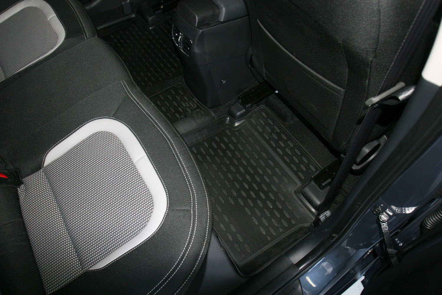 Коврики в салон KIA Cee'd (II), 2012-2018, 4 шт. (полиуретан) / Киа Сид