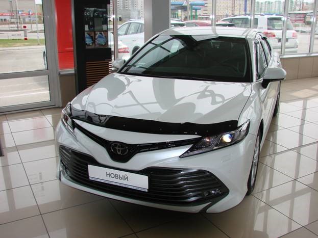 Дефлектор капота темный Toyota Camry, 2017- / Тойота Камри