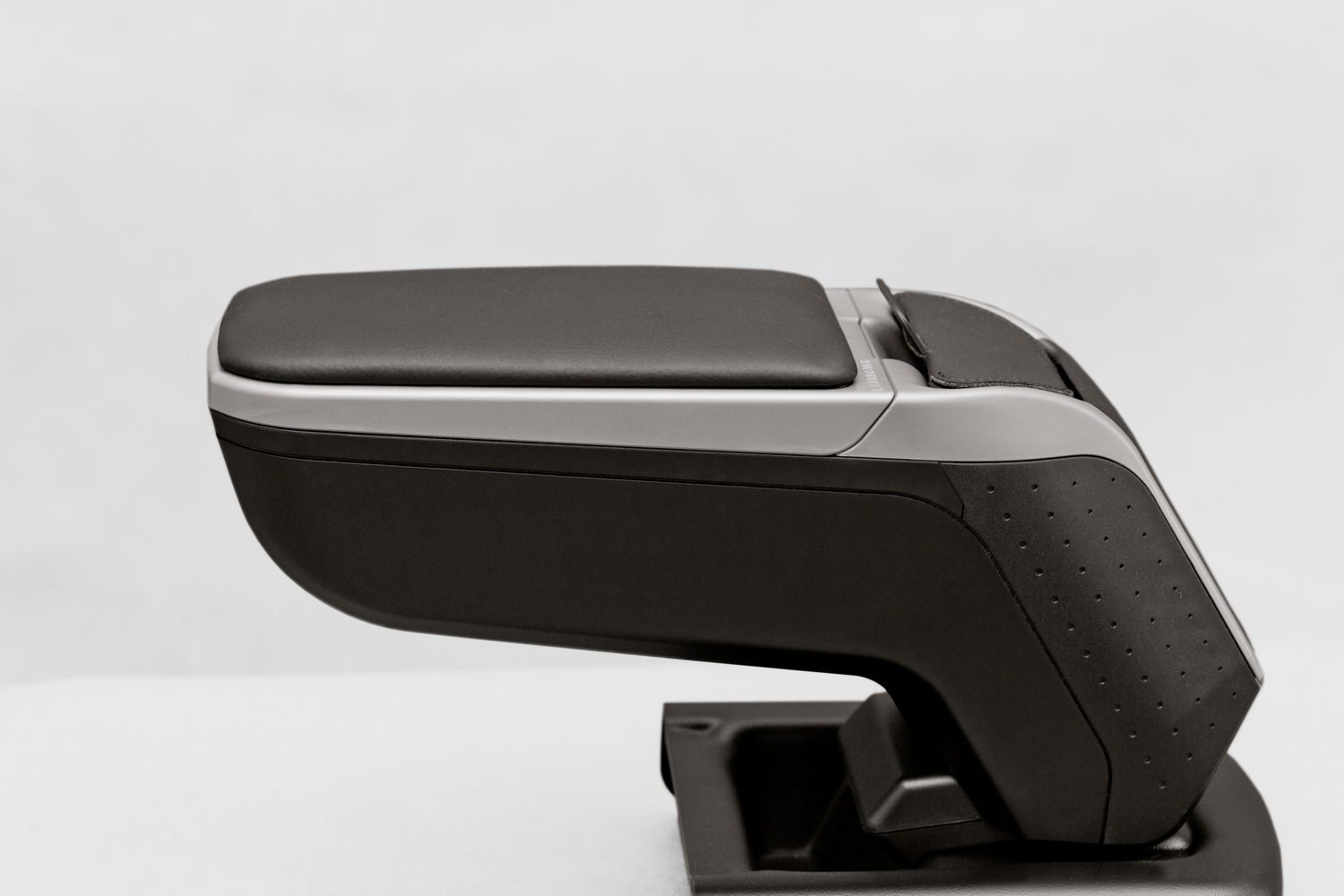 Подлокотник ARMSTER 2 SILVER для SUZUKI Vitara 2015- / Сузуки Витара