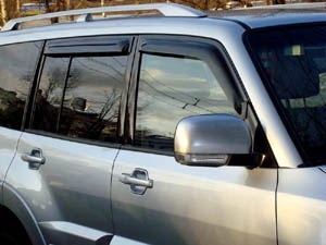 Дефлекторы окон для Mitsubishi Pajero III/IV, 2007-2021 внедорожник SIM 4 шт. / Митсубиси Паджеро